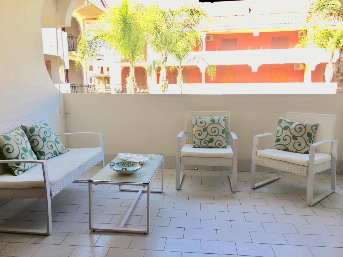 Apartament Baia Degli Dei - Living La Nike Giardini-Naxos Zewnętrze zdjęcie